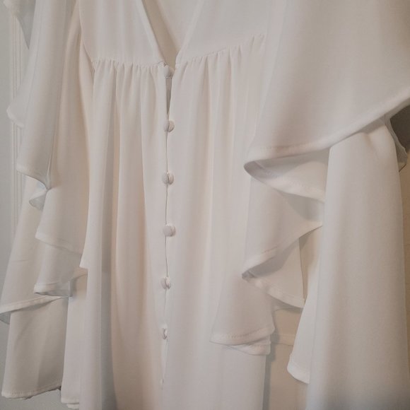 Express Tops - NWOT Express Flutter Sleeve Blouse
